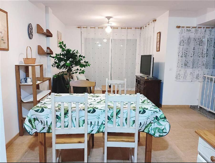 ベラ Casa Familiar A Pie De Piscinaヴィラ エクステリア 写真