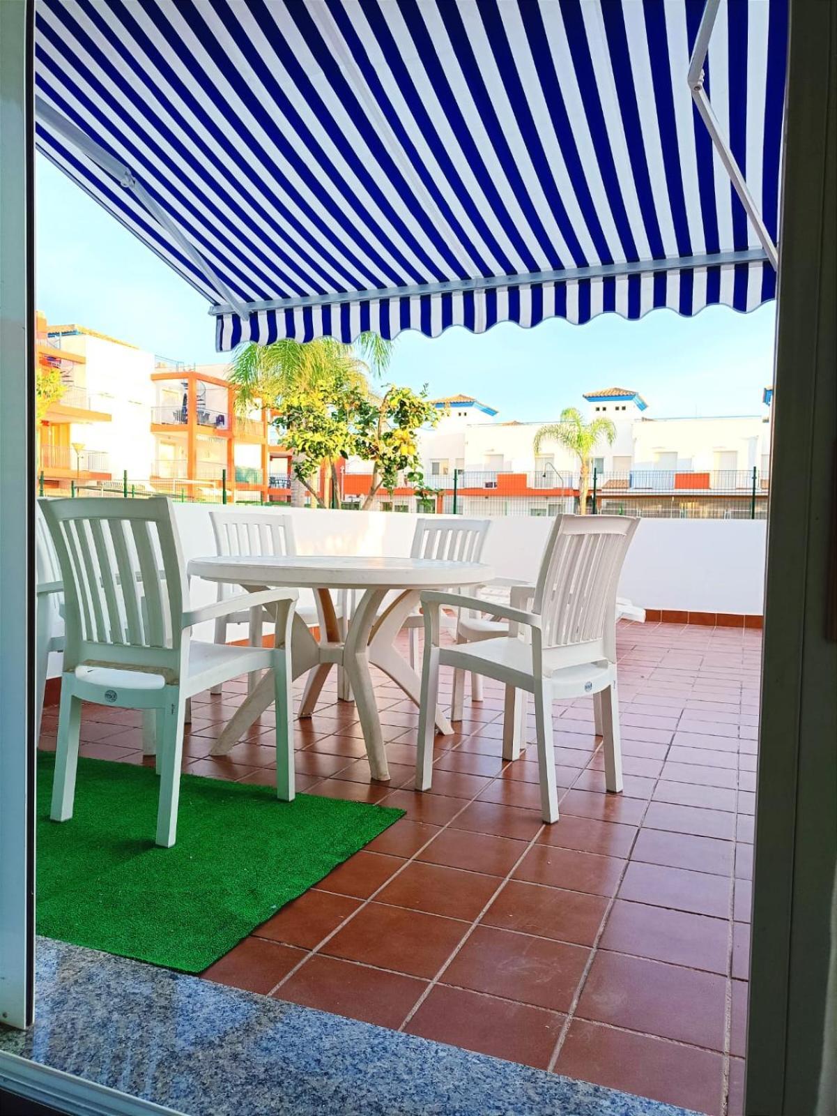 ベラ Casa Familiar A Pie De Piscinaヴィラ エクステリア 写真